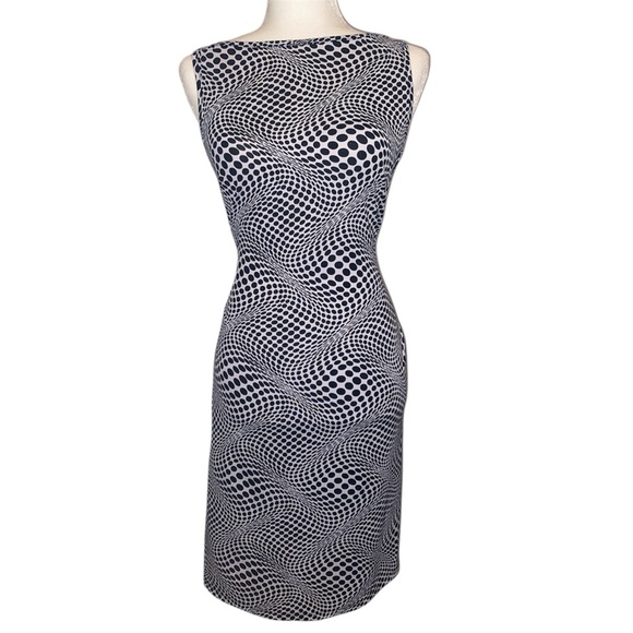 Forever 21 Dresses & Skirts - Vtg XXI Sleeveless Black and White Swirl Sheath Dress